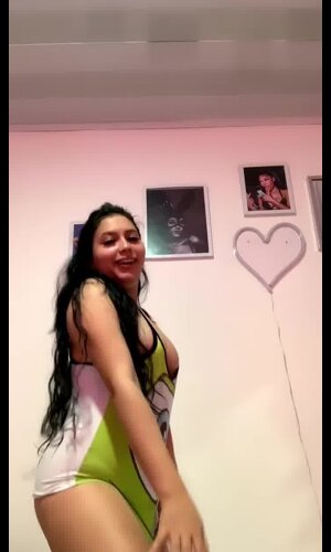 (10) Kylie???? _ Tango Live 2022-07-28 19_19