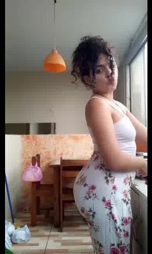 (23) SOFIA?? _ Tango Live 2022-10-17 15_29