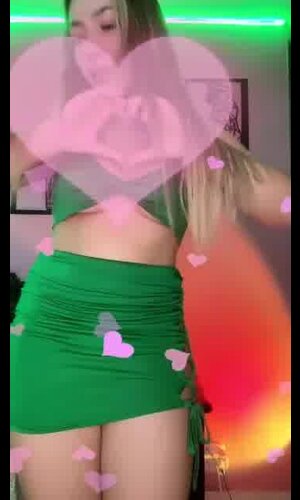 (21) Linda Rose ?? _ Tango Live 2022-11-23 00_17